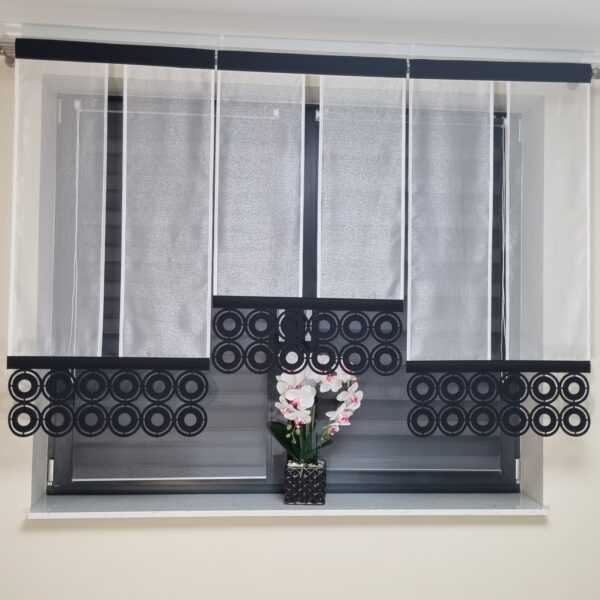 Panel 002